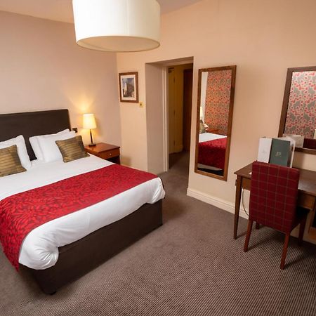 Cross Hands Hotel By Greene King Inns Old Sodbury 外观 照片